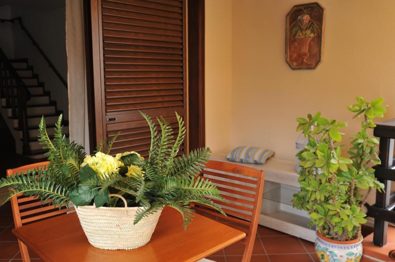Villa Le Pigne Siciliane Terrasini Exterior foto